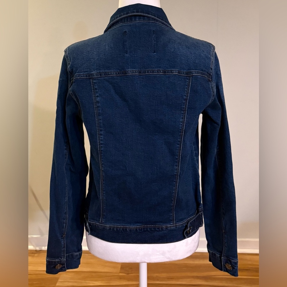 Like New, Nine West Dark Wash Fitted Jean Jacket, Breast Pockets, Size Junior M - Picture 2 of 8